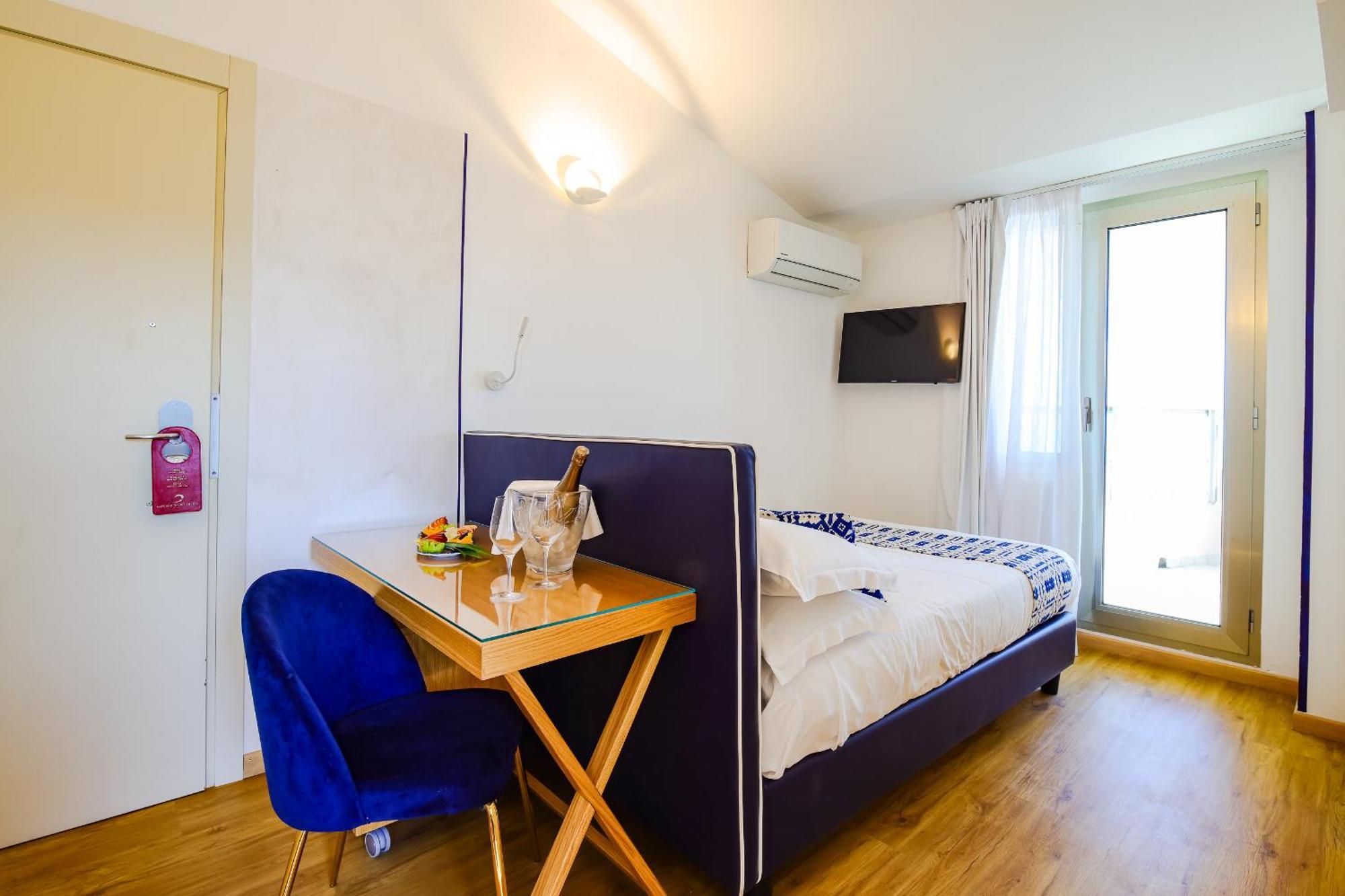 Single Room,1539934327:JPEG